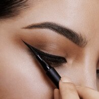 Maybelline New York Hyper Precise Eyeliner 001 Forest Kahverengi