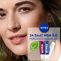 Nivea Böğürtlen Dudak Bakım Kremi ve Parlatıcısı 4,8 g